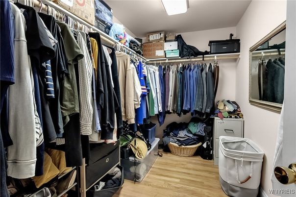 Interior, Walk-in Closets, Wood Texture Flooring
