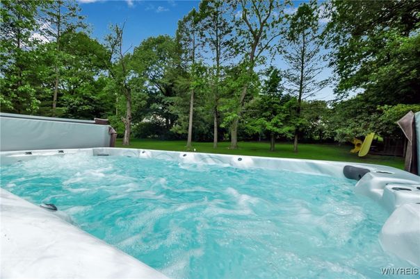 Exterior, Hot Tub