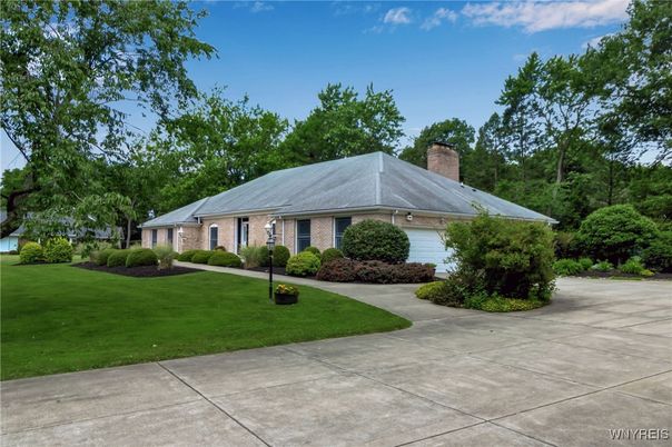 Attached, Exterior, Facade, Brick Facade, Ranch