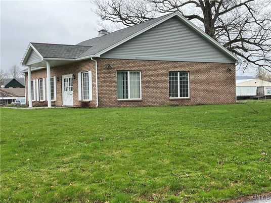 Backyard, Exterior, Facade, Brick Facade, Brick Traditional