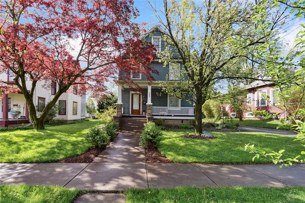 Backyard, Exterior, Facade, Queen Anne Victorian
