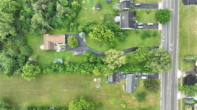 Exterior, Drone