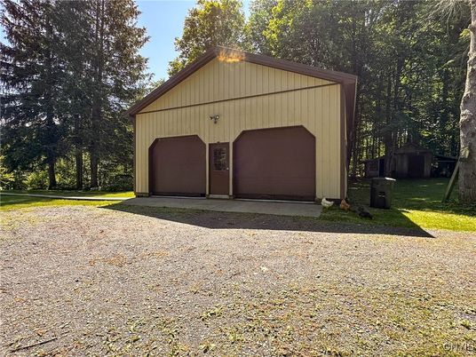 Detached Garage, Exterior