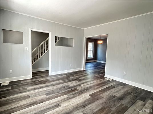 Empty room, Interior, Pendant Lights, Wood Texture Flooring