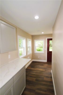 Empty room, Interior, Recessed Lighting, Wood Texture Flooring