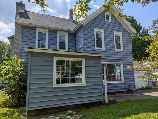 Exterior, Facade, Cape Cod