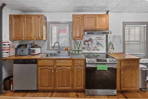Interior, Kitchen, Stainless Steel Appliances, Wood Texture Flooring