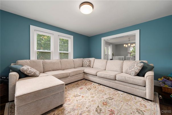 Chandelier, Dining room, Interior, Living room