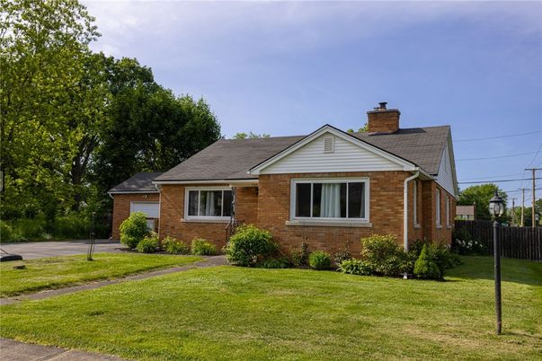 Attached, Exterior, Facade, Brick Facade, Ranch