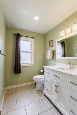 Bathroom, Interior, Recessed Lighting