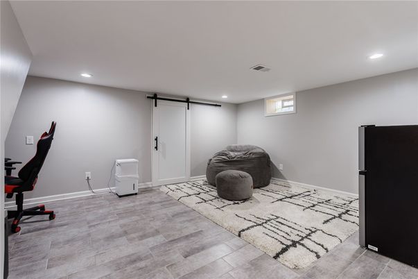 Interior, Recessed Lighting, Wood Texture Flooring