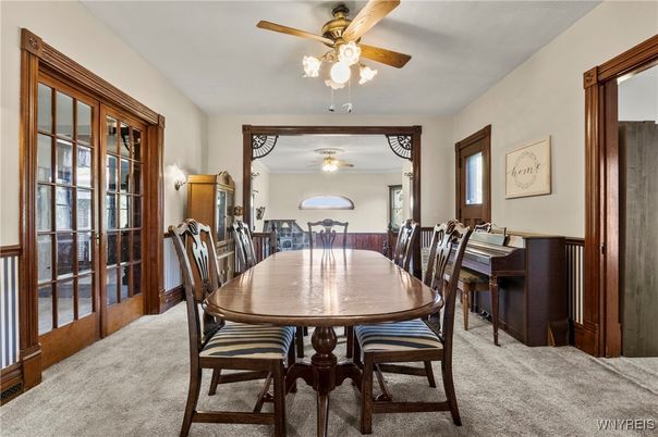Dining room, Interior