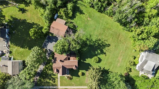 Exterior, Drone