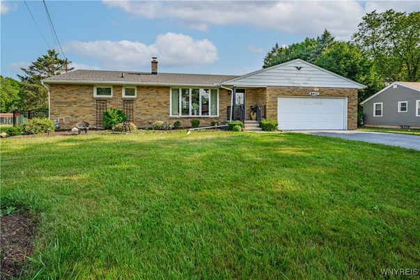 Attached, Exterior, Facade, Brick Facade, Ranch