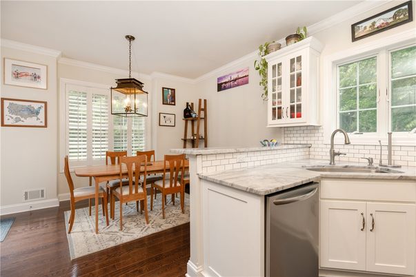 Dining room, Interior, Kitchen, Pendant Lights, Wood Texture Flooring