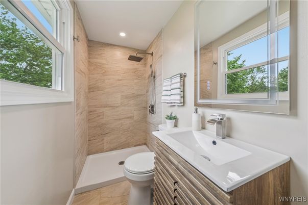 Bathroom, Interior, Marble Walls, Recessed Lighting