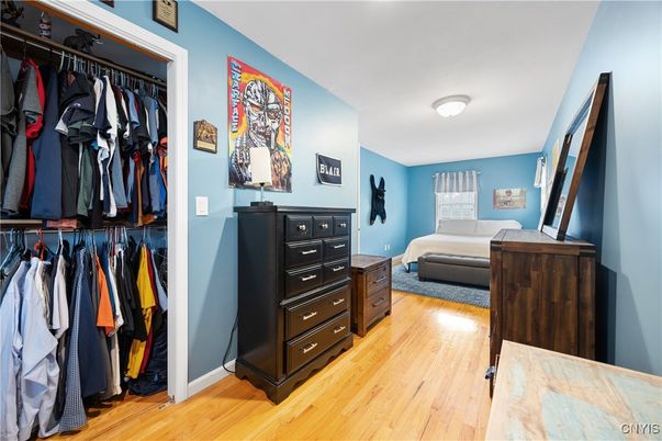 Interior, Walk-in Closets, Wood Texture Flooring