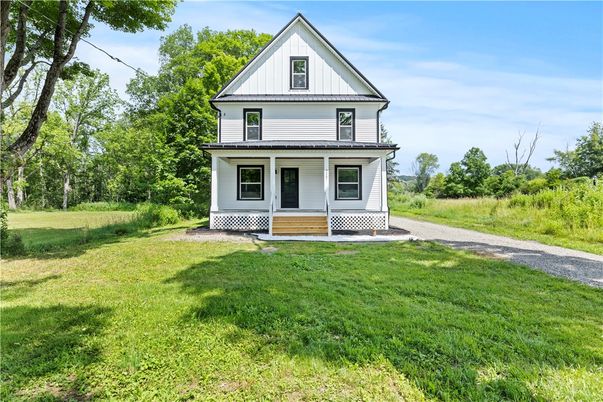 Backyard, Exterior, Facade, Farmhouse