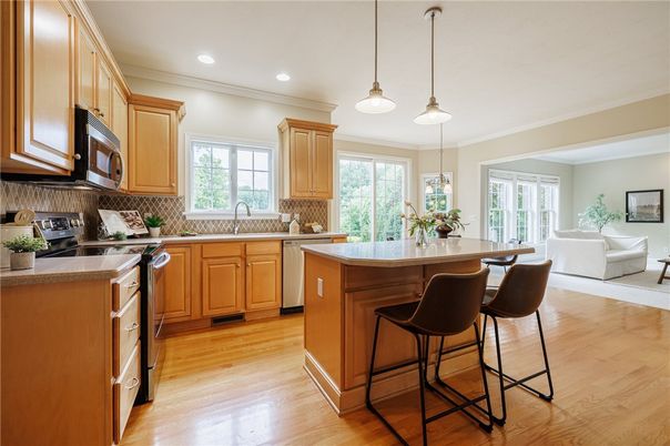 Interior, Kitchen, Living room, Pendant Lights, Recessed Lighting, Wood Texture Flooring