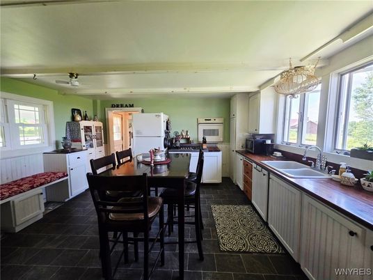 Chandelier, Dining room, Interior, Kitchen