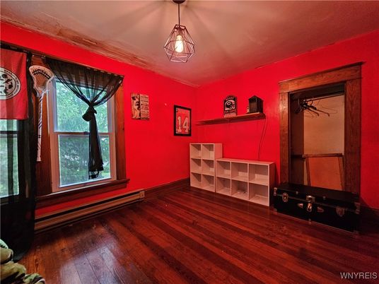 Interior, Pendant Lights, Wood Texture Flooring