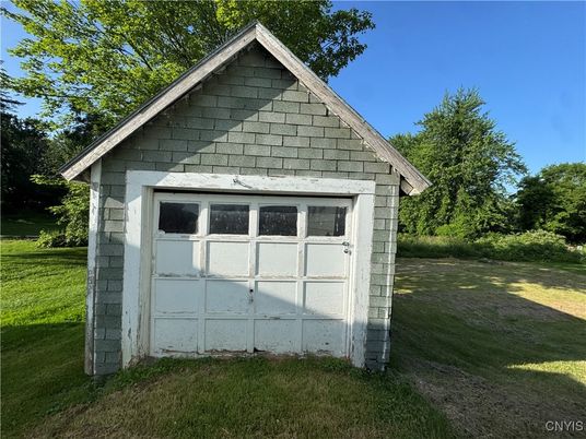 Detached Garage, Exterior