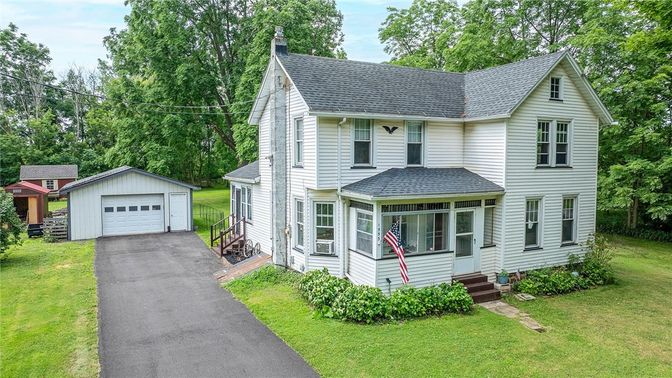 Backyard, Detached Garage, Exterior