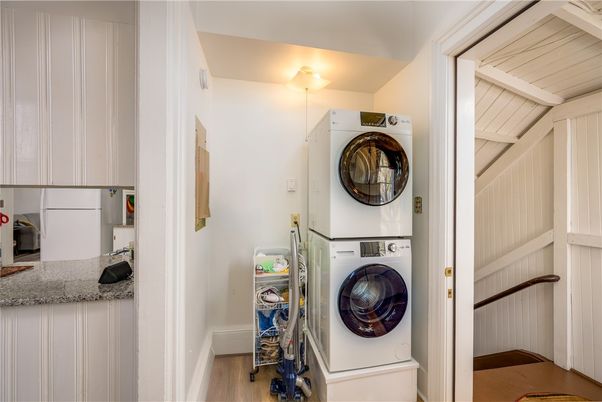Interior, Utility Closets, Washer, Wood Texture Flooring