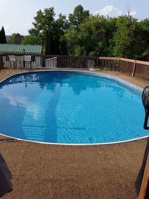 Exterior, Pool