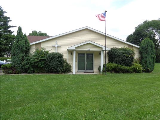Backyard, Exterior, Facade, Ranch