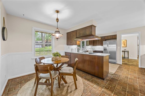 Dining room, Interior, Kitchen, Pendant Lights, Stainless Steel Appliances