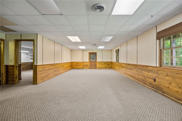 Empty room, Interior, Recessed Lighting, Wooden Walls