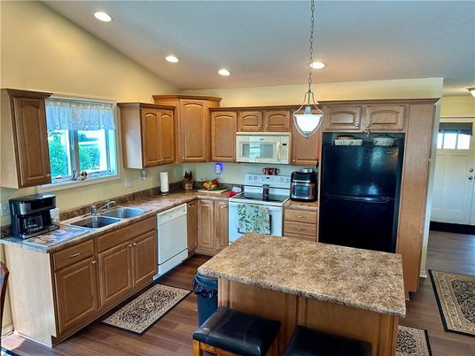 Interior, Kitchen, Pendant Lights, Recessed Lighting, Wood Texture Flooring