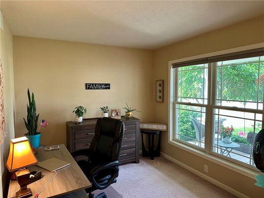 Home Office, Interior