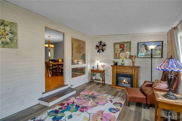 Chandelier, Dining room, Fireplace, Interior, Wood Texture Flooring