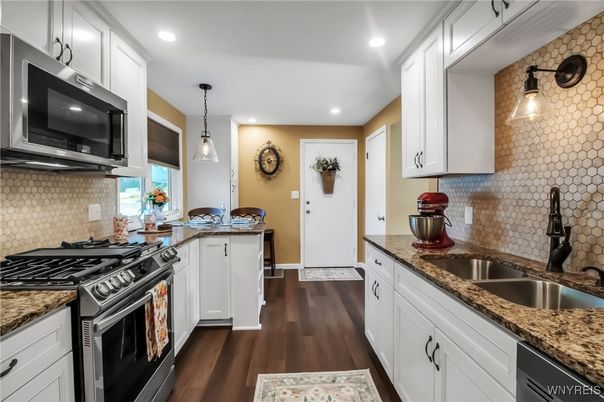 Interior, Kitchen, Pendant Lights, Recessed Lighting, Wood Texture Flooring