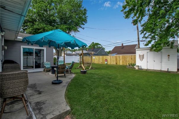 Backyard, Exterior