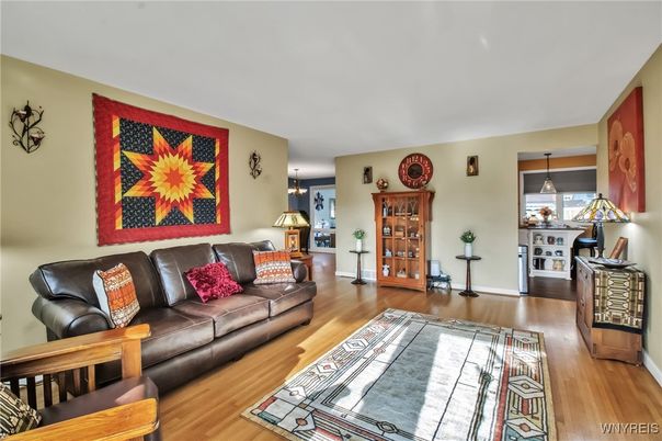 Interior, Living room, Pendant Lights, Wood Texture Flooring