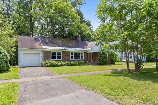 Attached, Exterior, Facade, Brick Facade, Cape Cod