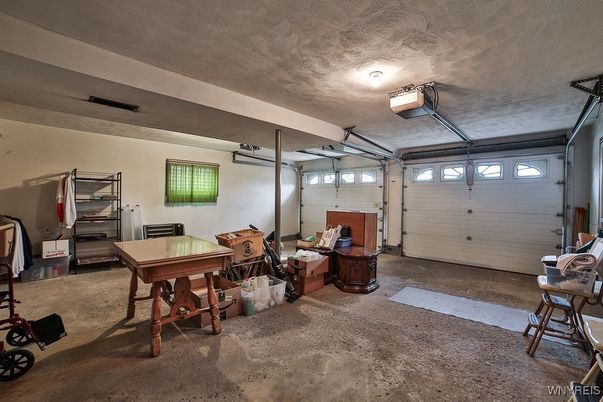Garage, Interior