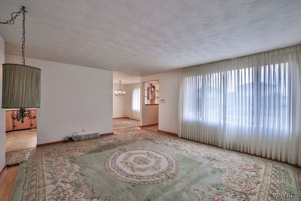 Chandelier, Empty room, Interior