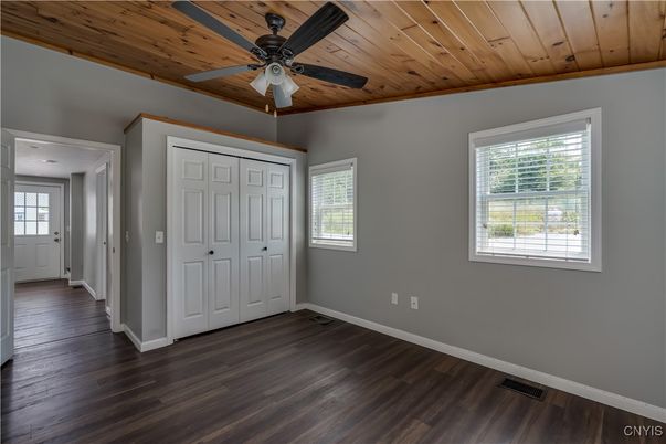 Empty room, Interior, Wooden Ceilings, Wood Texture Flooring