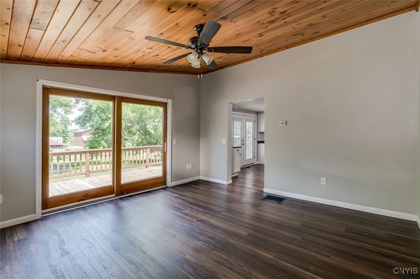 Empty room, Interior, Wooden Ceilings, Wood Texture Flooring