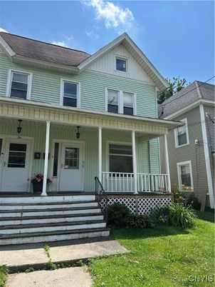 Exterior, Facade, Farmhouse