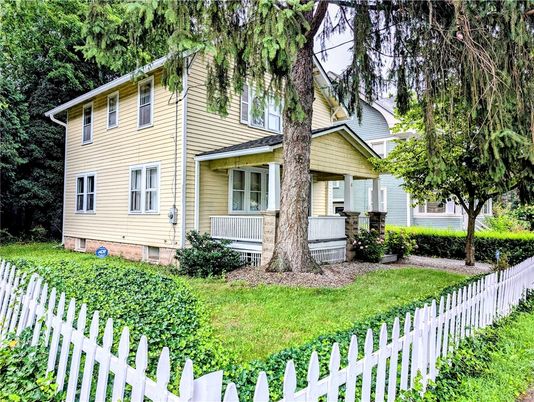 Backyard, Exterior, Facade, Queen Anne Victorian
