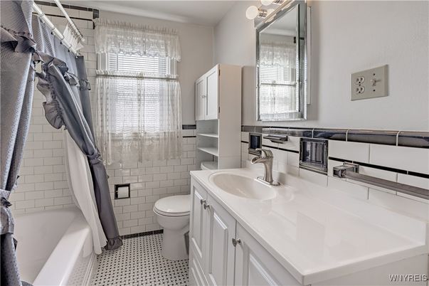 Bathroom, Chandelier, Interior