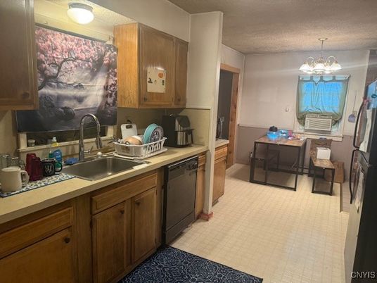 Chandelier, Interior, Kitchen
