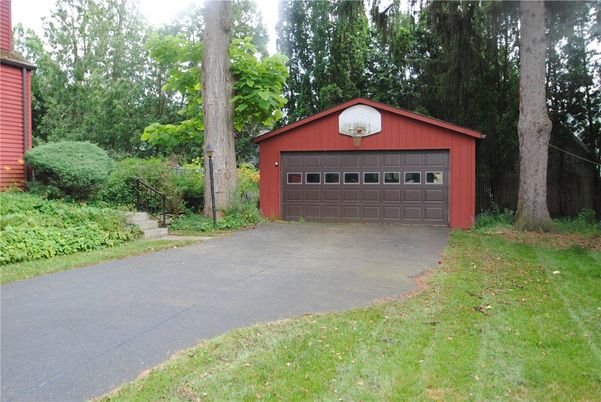 Detached Garage, Exterior