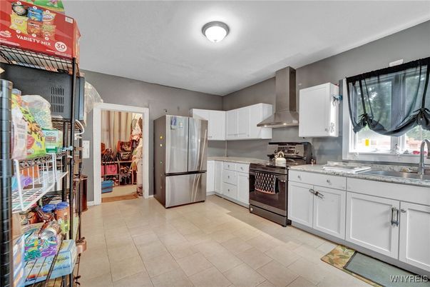 Dining room, Interior, Kitchen, Stainless Steel Appliances