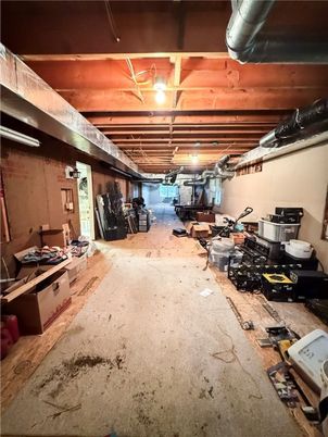 Fitness Equipment, Interior, Wooden Beams